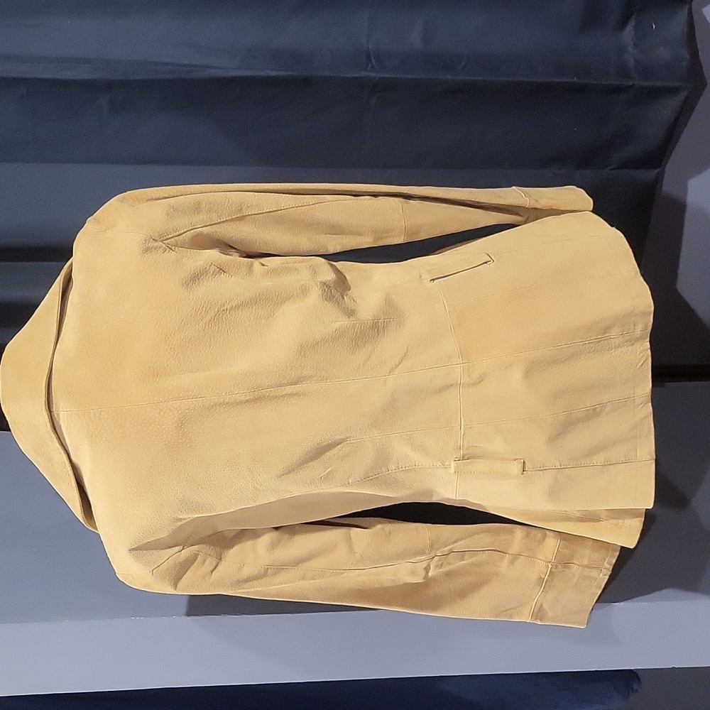 Leather jacket - Picture 2 of 3